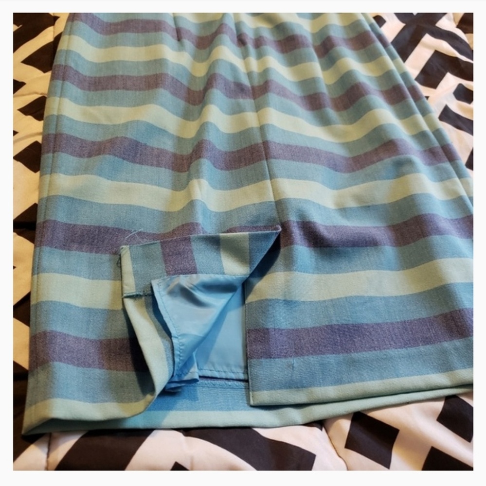 🎉🎉HP🎉🎉 Calvin Klein Sheath Striped Dress - Picture 5 of 6